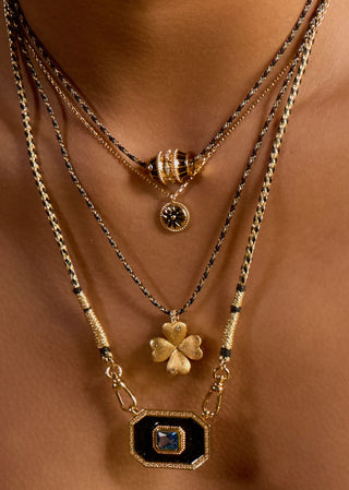 Necklace - Black Flower Or
