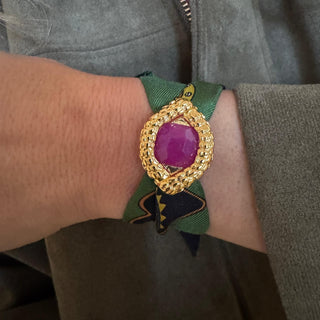 Oeil De Caiman Agate Rose Cuff