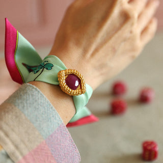 Oeil De Caiman Agate Rose Cuff