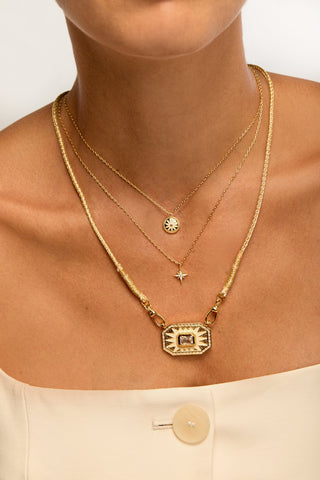 Necklace - Ivory Flower Or